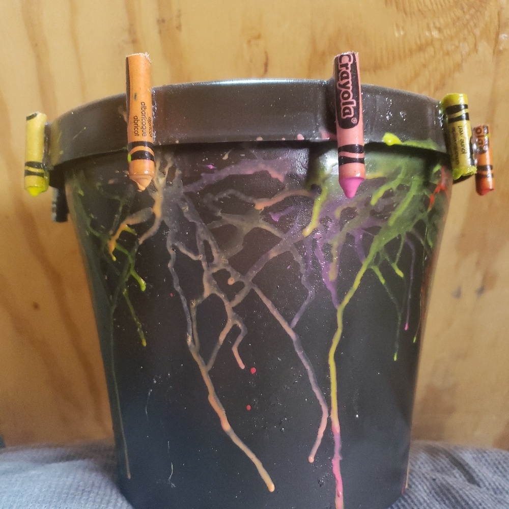 Crayon melt indoor flower pots
